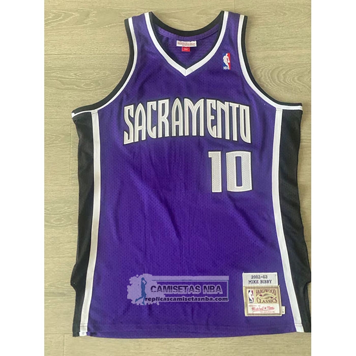 Camiseta Sacramento Kings Mike Bibby NO 10 Mitchell & Ness 2002-03 Violeta